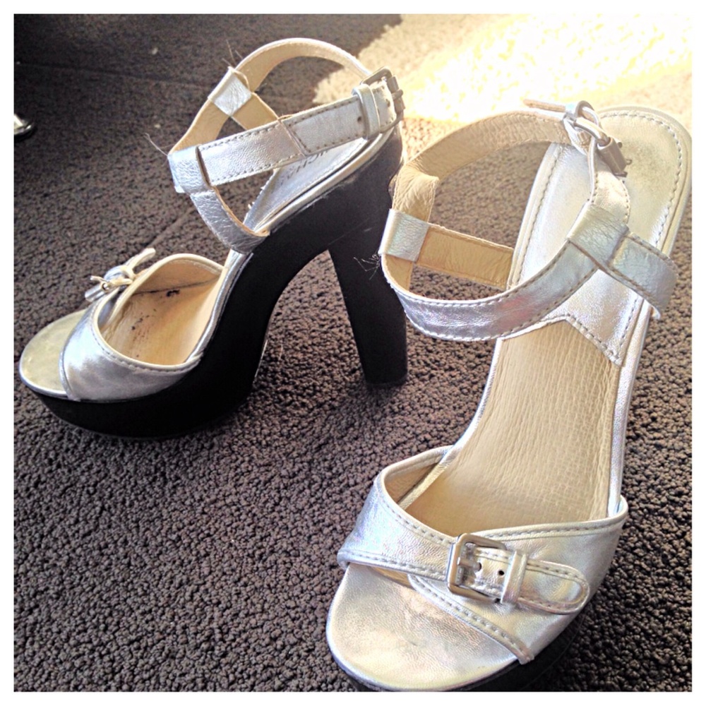 **REDUCED** Michael Kors heels